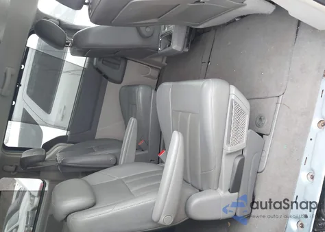 2008 Chrysler Town & Country Touring z USA, uszkodzony, nr VIN 2A8HR54P48R796923